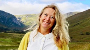 Alastair Miller in conversation with Wildlife Filmmaker, Jacinth Latta