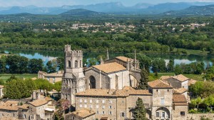 Tour Provence with a local guide and discover the region’s elegant rosés