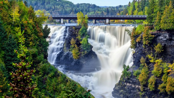 Explore our Undiscovered Great Lakes itinerary with Viking’s Aaron Lawton