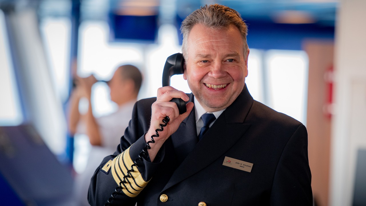 Alastair Miller in conversation with Viking Captain Atle H. Knutsen)