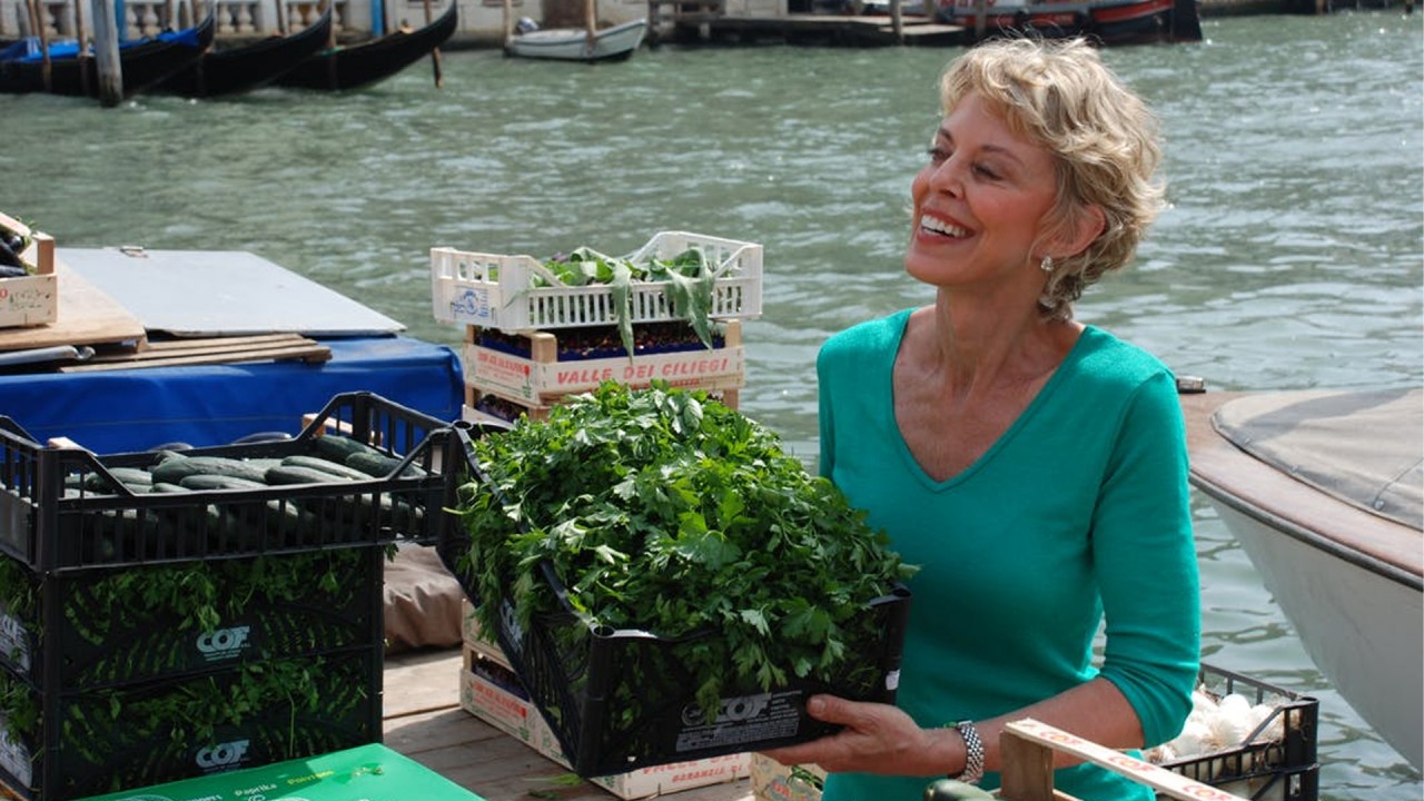 Explore global clothing customs with guest lecturer Paulette Mitchell)