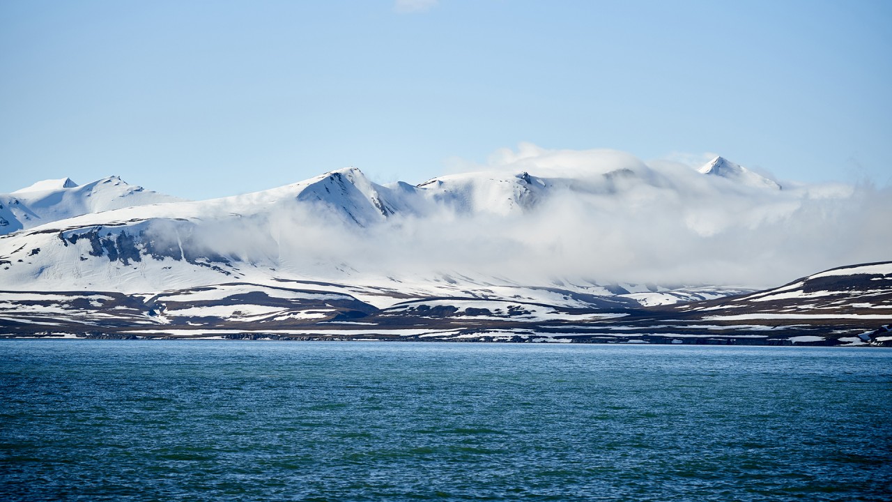 Anne Diamond interviews Polar Expert Nick Cox)