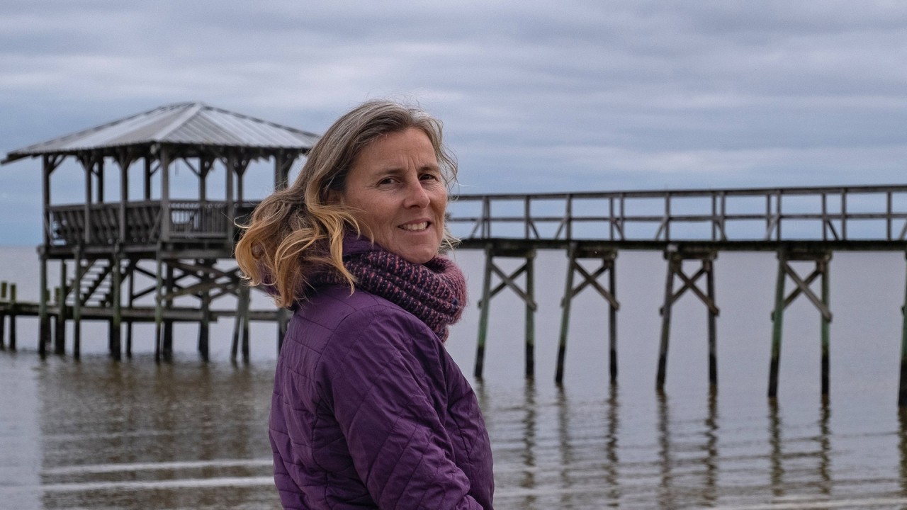 Anne Diamond interviews Author and Cyclist Marica van der Meer)