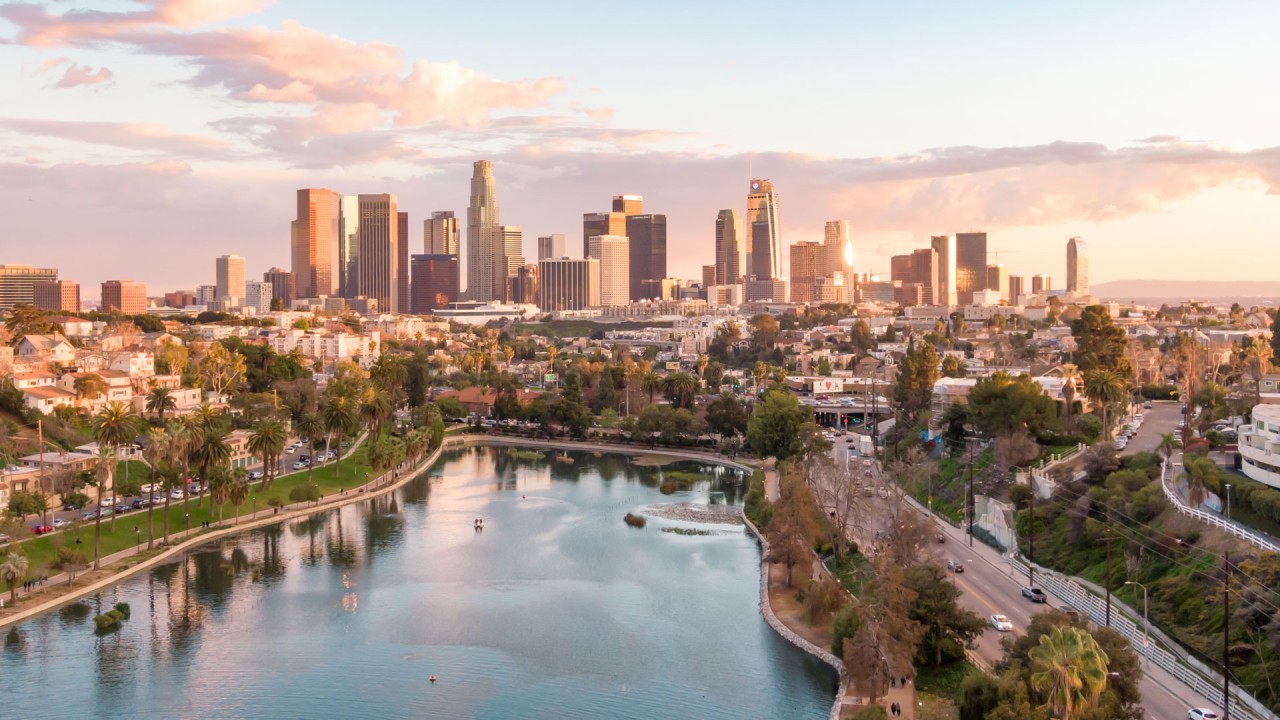 Gain insight into Hollywood’s Golden Age with historian David Fantle)