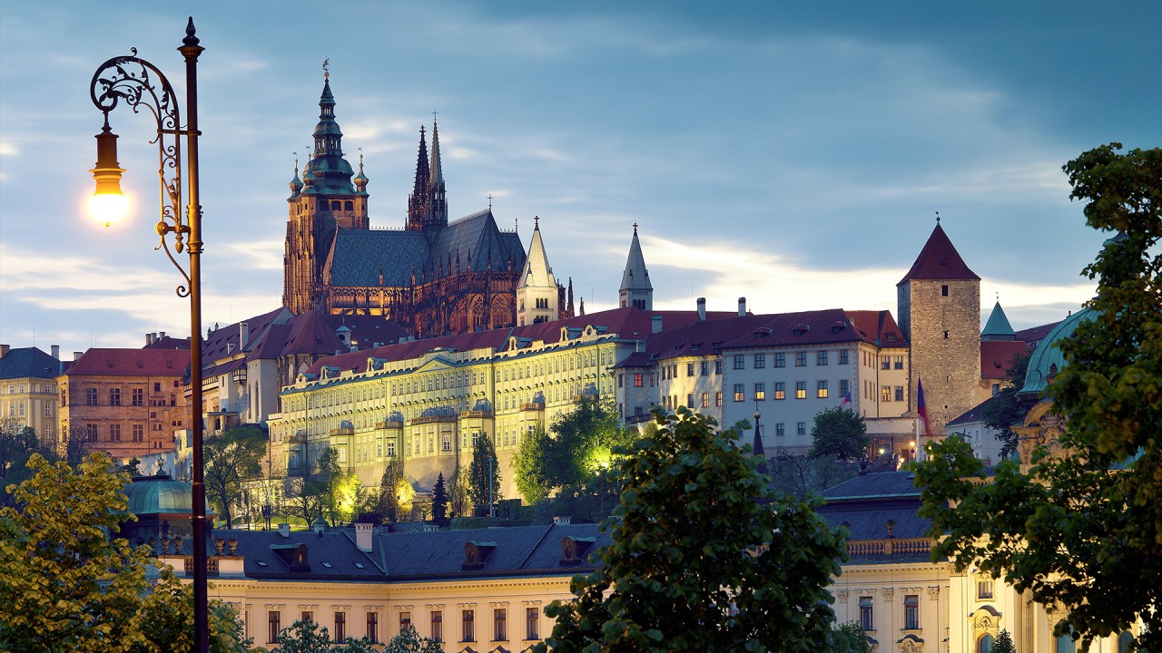 Karine Explores: The vibrant capital city of Prague)