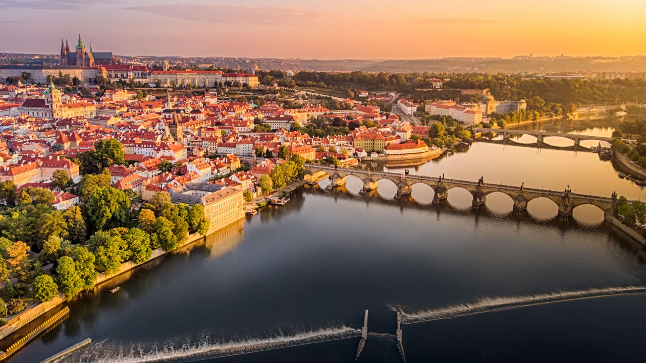 Karine Explores: The vibrant capital city of Prague)