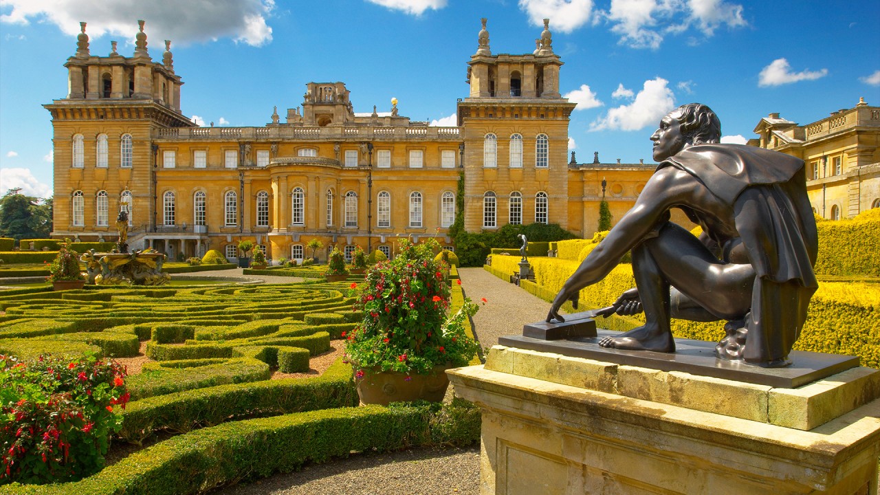 Step inside England’s historic homes and gardens with Caroline Holmes)